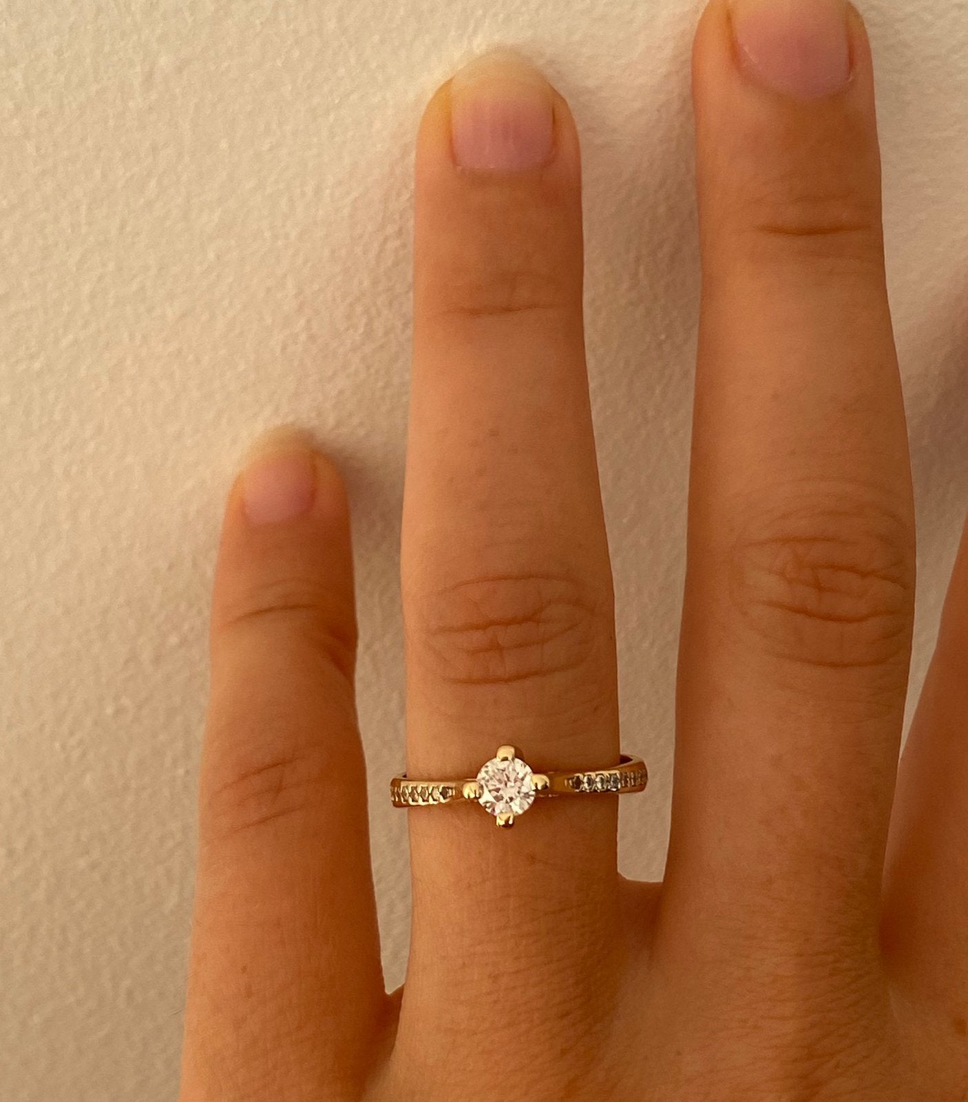 Mooie 14k geelgouden ring met witte saffier, maat 17, Verzenden, Zo goed als nieuw, 17 tot 18, Met edelsteen
