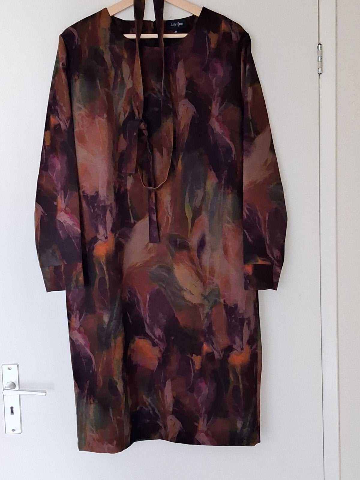 Prachtige gevoerde jurk Lilytime maat 46 met centuur, Meerkleurig, Maat 46/48 (XL) of groter, Ophalen of Verzenden, Zo goed als nieuw