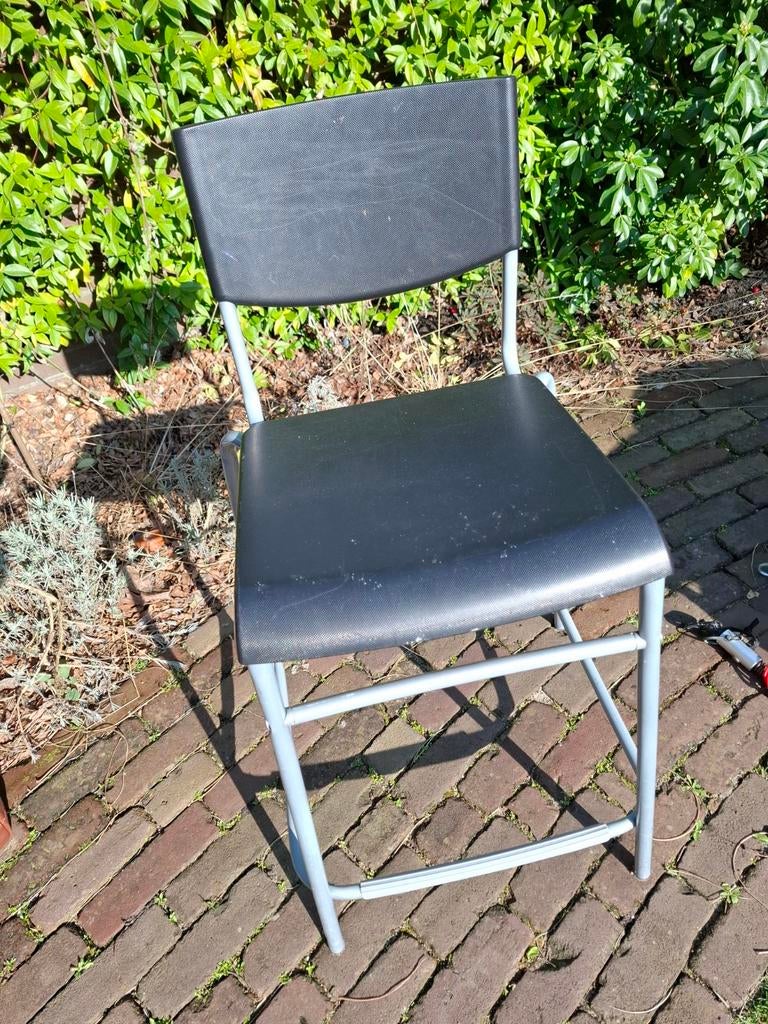 Halfhoge stoel/kruk - peuterstoel & bureaustoel, Ophalen, Gebruikt