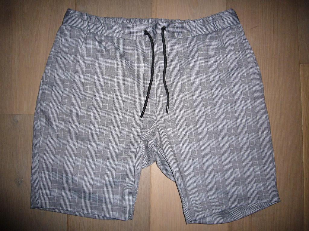 Korte broek - maat XL - NIEUW - merk Daily Aesthetikz -grijs, Kleding | Heren, Broeken en Pantalons, Ophalen of Verzenden, Daily aesthetikz