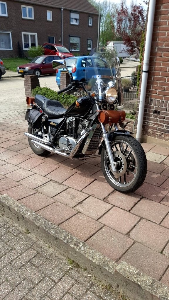 Zeer mooie Honda Oldtimer., Motoren, Motoren | Oldtimers, 700 cc, Cardan-aandrijving, 2 cilinders, Nieuw