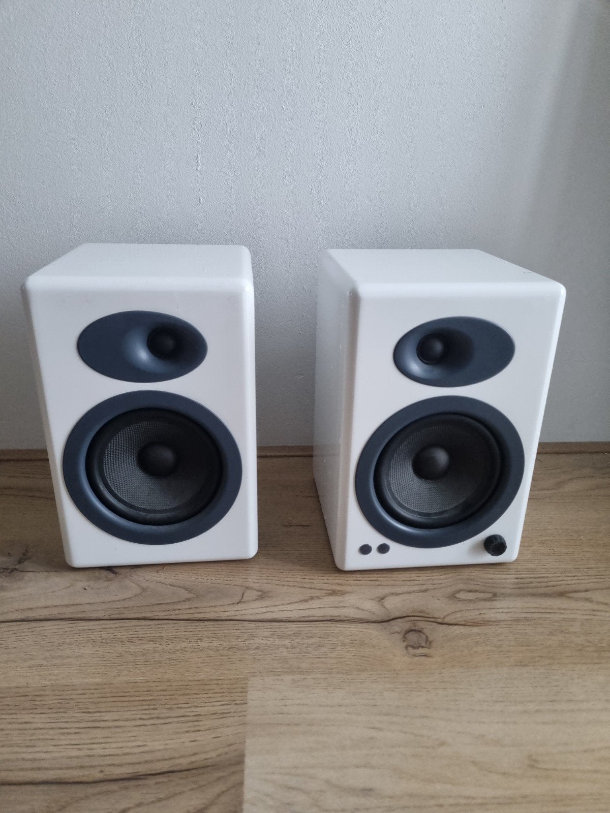 Audioengine A5+ - Slecht geluid uit versterker, Ophalen, Overige merken