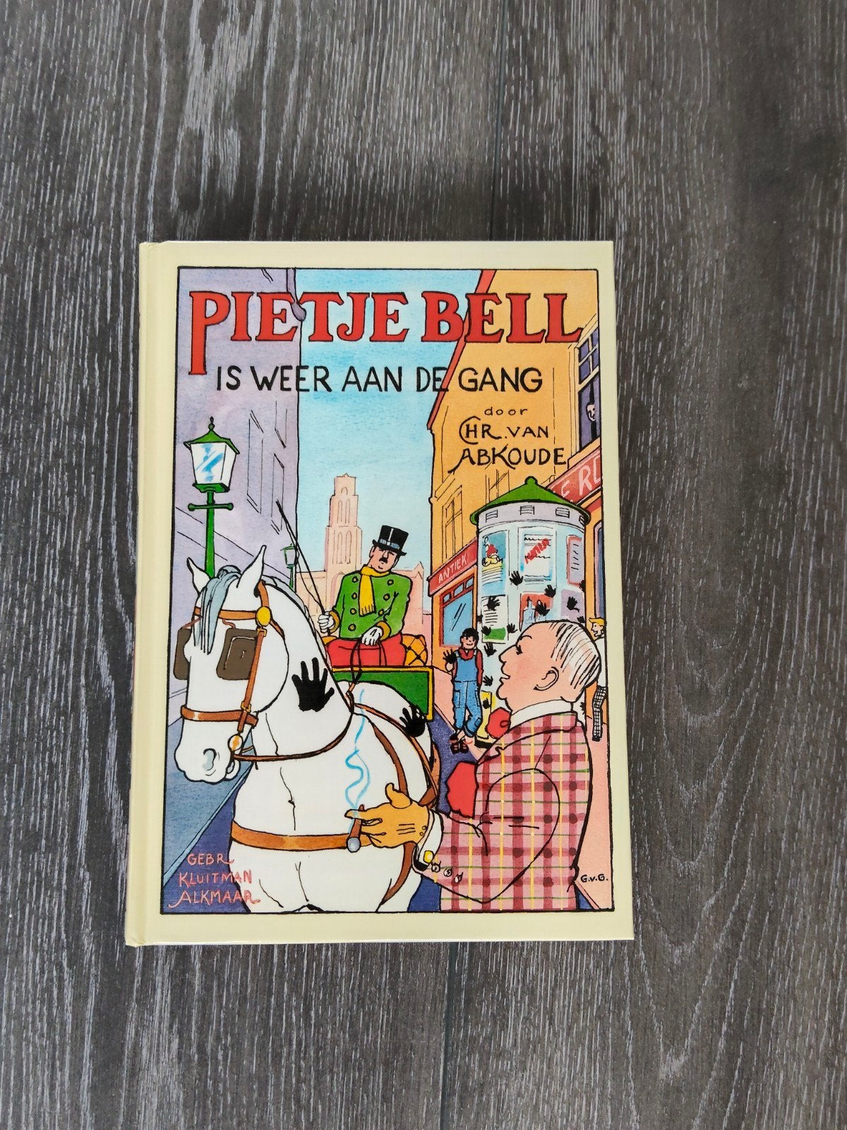 Pietje Bell is weer aan de gang, Ophalen of Verzenden, Zo goed als nieuw