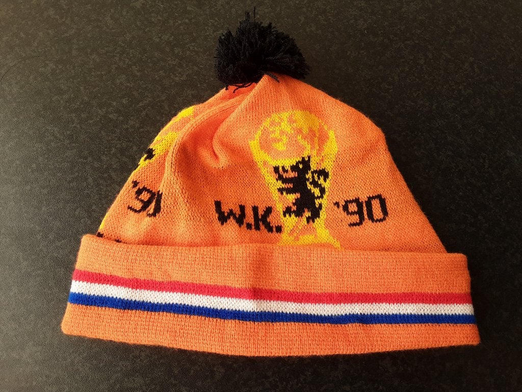 WK 1990 muts, Ophalen of Verzenden, Zo goed als nieuw, Buitenlandse clubs, Pet of Muts