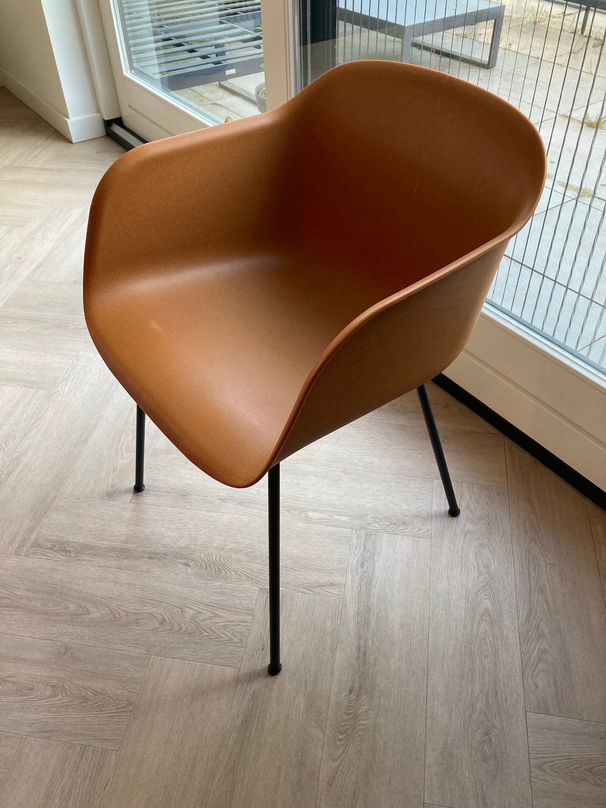 Muuto stoel okergele Fiber Armchair / tube base in, Ophalen, Gebruikt, Eén