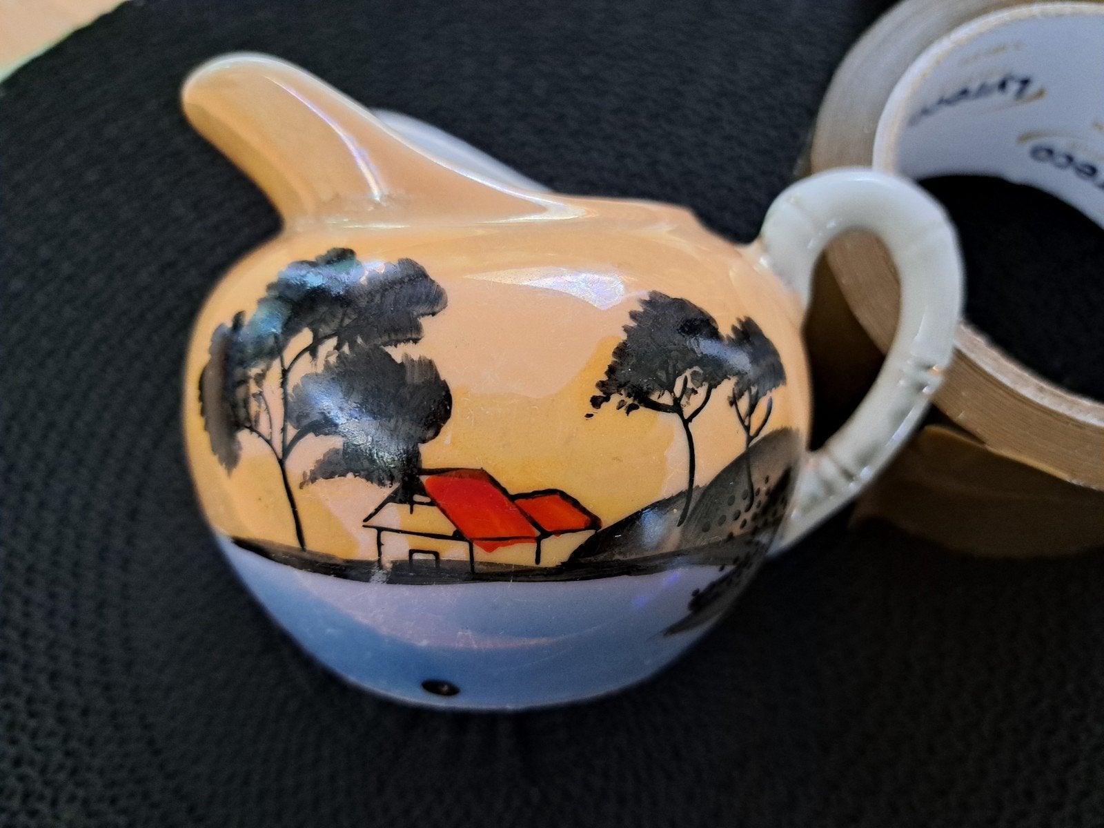 Antieke Japanse melkkan met landschap, handgeschilderd, Ophalen of Verzenden