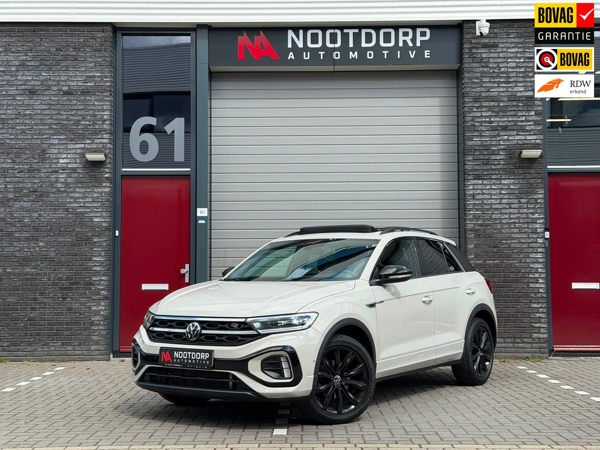Volkswagen T-ROC 1.5 TSI 3xR-Line Pano/IQ/Keyless/Camera/BTW, Automaat, Bedrijf, Nieuw, Geïmporteerd