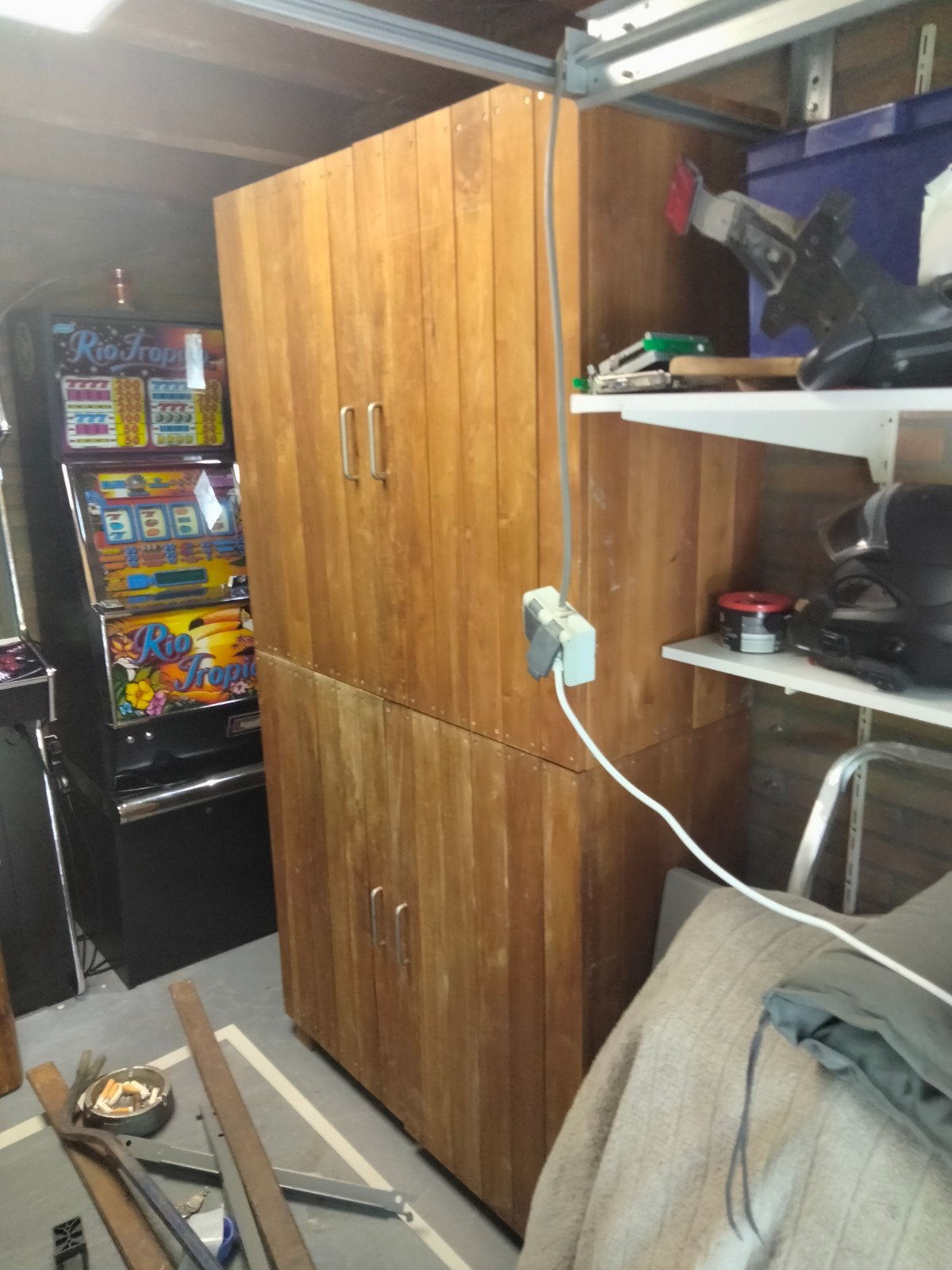 Teakhouten kast, gebruikt in de garage, Ophalen, Gebruikt