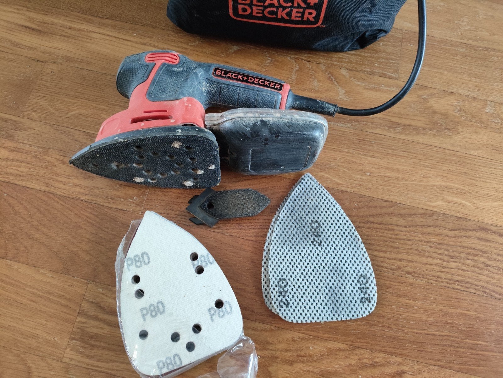 Black+Decker Mouse schuurmachine met accessoires, Ophalen of Verzenden, Gebruikt, Minder dan 600 watt, Overige typen