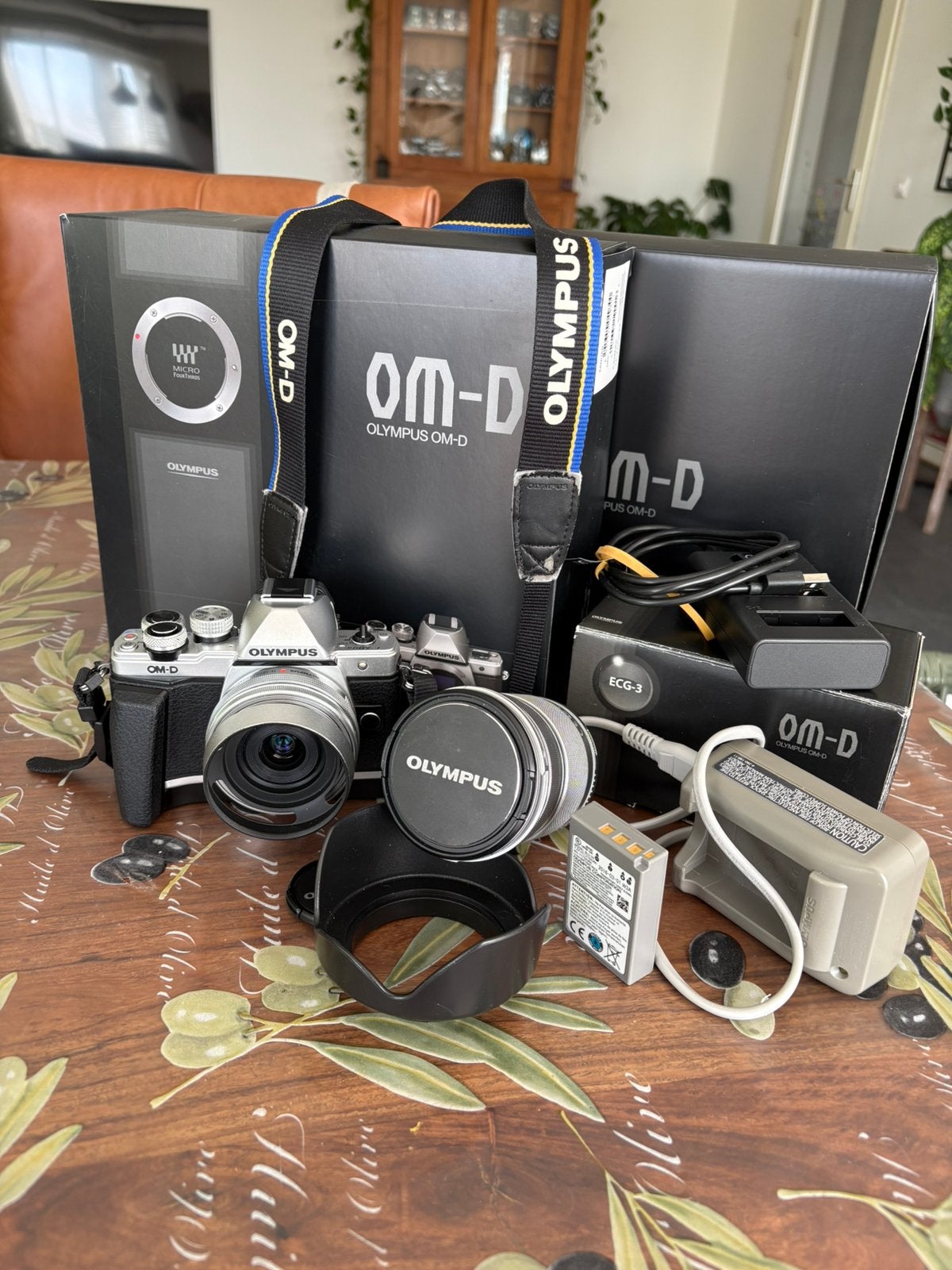 Olympus OM-D E-M10 Mark ll set in nieuwstaat., Ophalen of Verzenden, Zo goed als nieuw, Olympus, Geen optische zoom