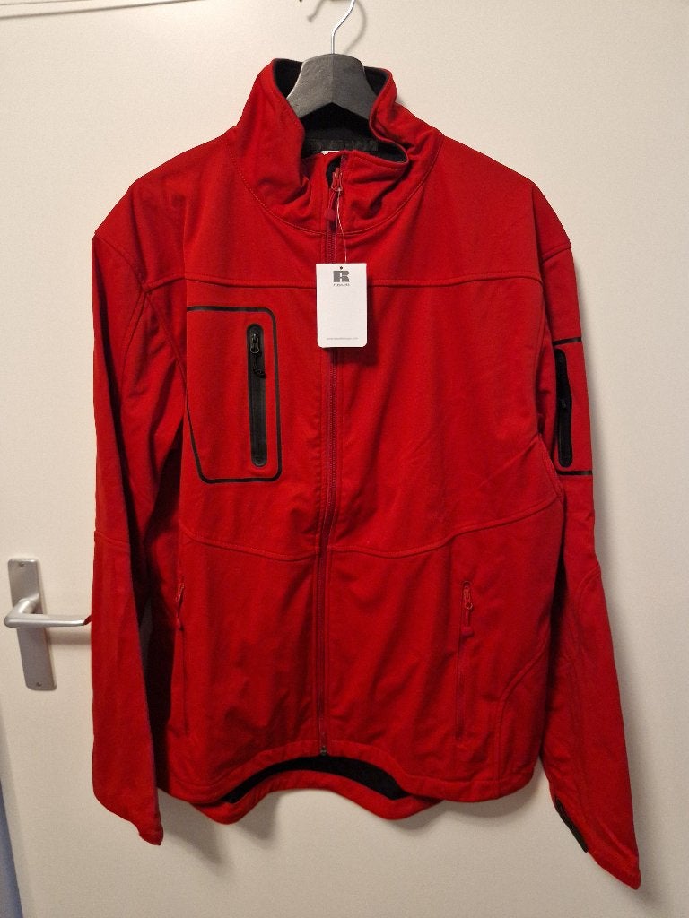 Nieuw: Russell softshell jas heren, Kleding | Heren, Jassen | Zomer, Ophalen of Verzenden, Rood, RUSSELL, Maat 56/58 (XL)