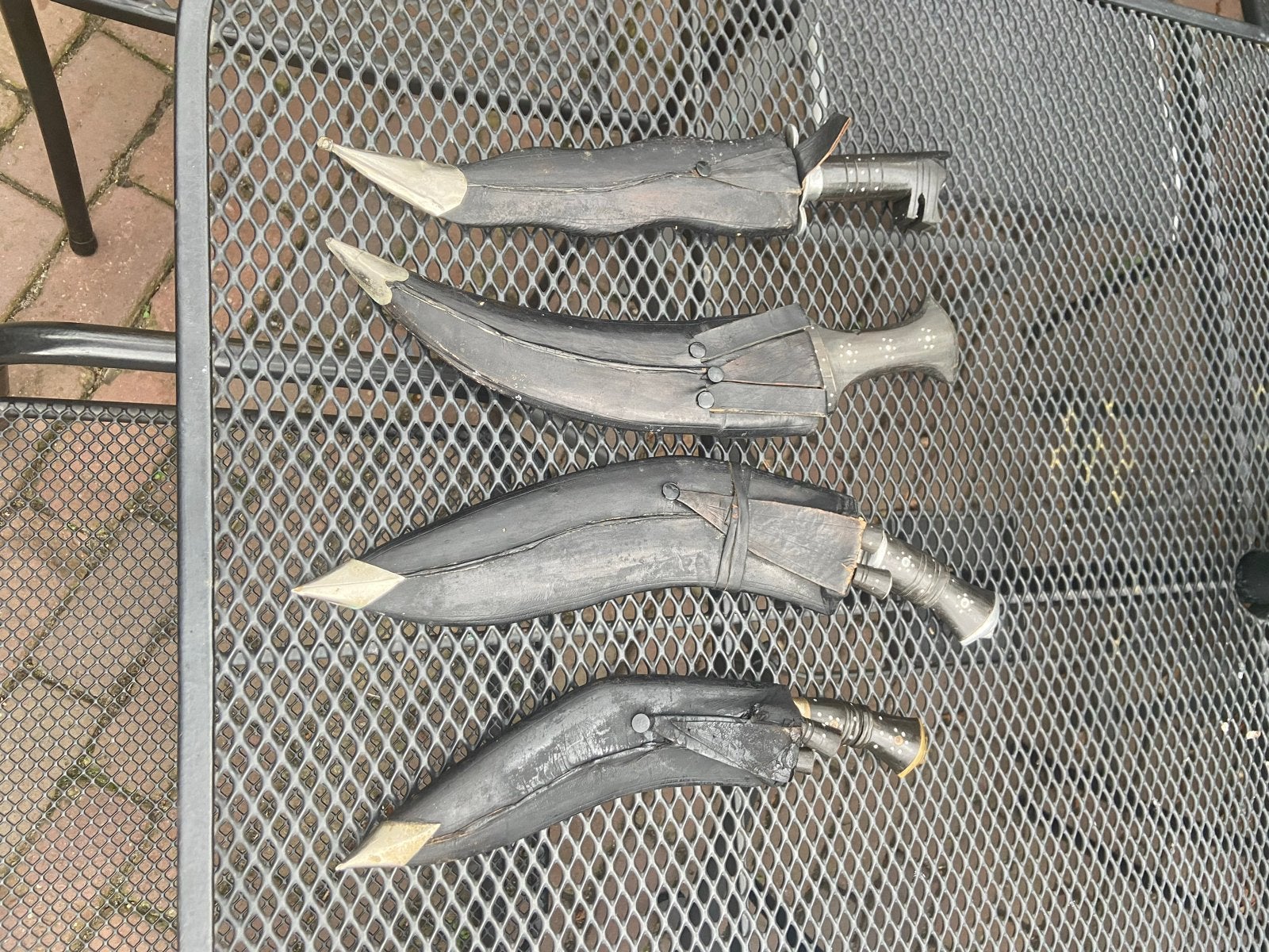 Set van 4 verschillende Kukri messen met schede - Vintage, Ophalen of Verzenden