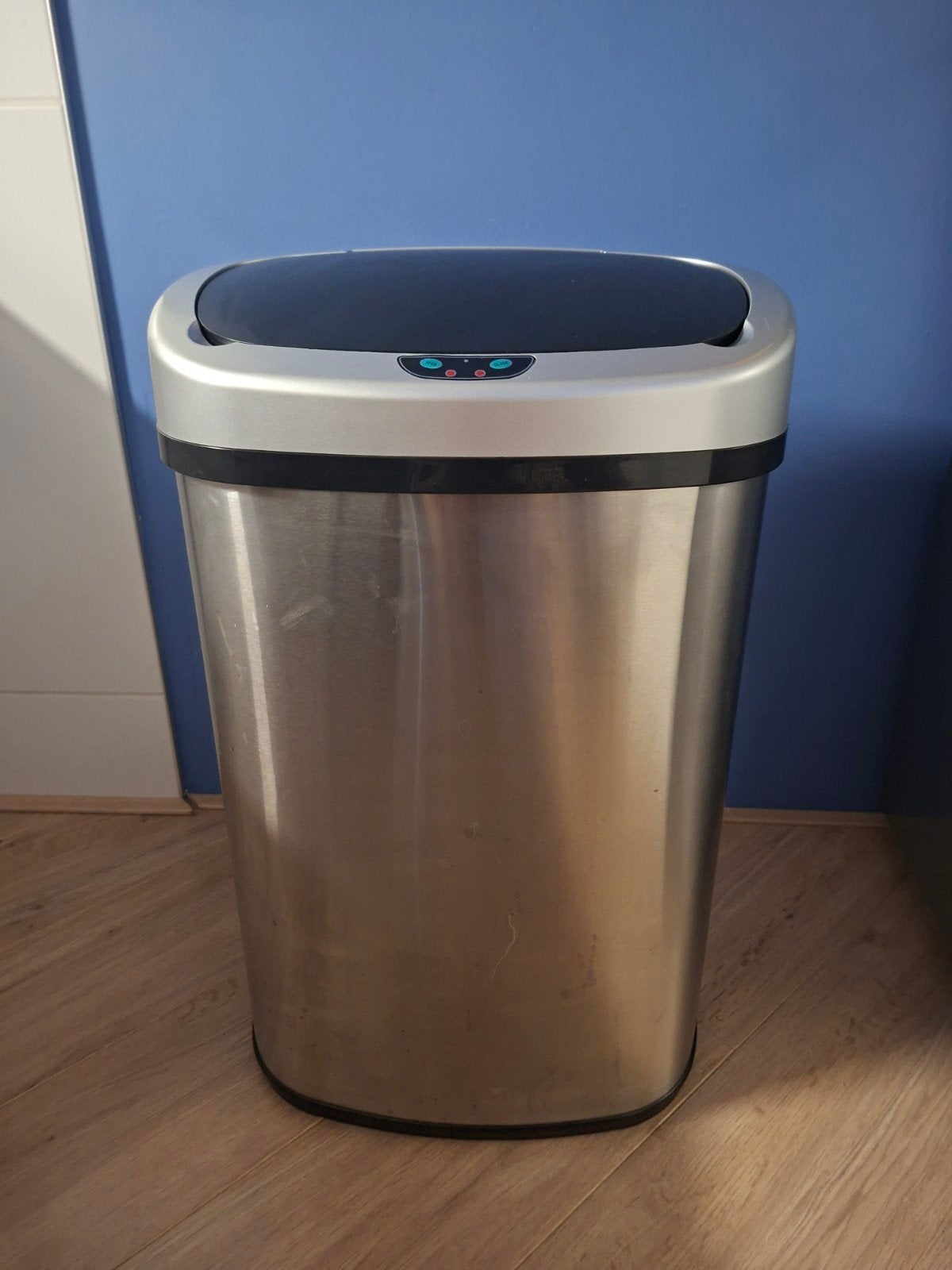Prullenbak met elektrische deksel en sensor, 48/60 liter, Ophalen