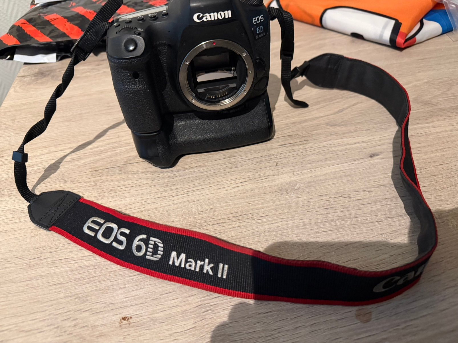 Canon 6D mark ||, Audio, Tv en Foto, Fotocamera's Digitaal, Ophalen of Verzenden, Zo goed als nieuw, Canon, Geen optische zoom