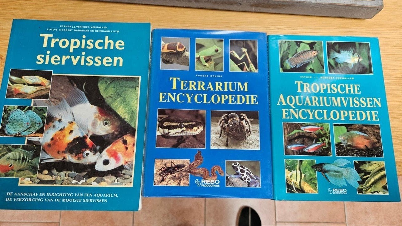 3x Encyclopedie: Vissen, Boeken, Gelezen, Complete serie, Ophalen of Verzenden, Esther J.J. Verhoef-Verhallen, Eugene Bruins