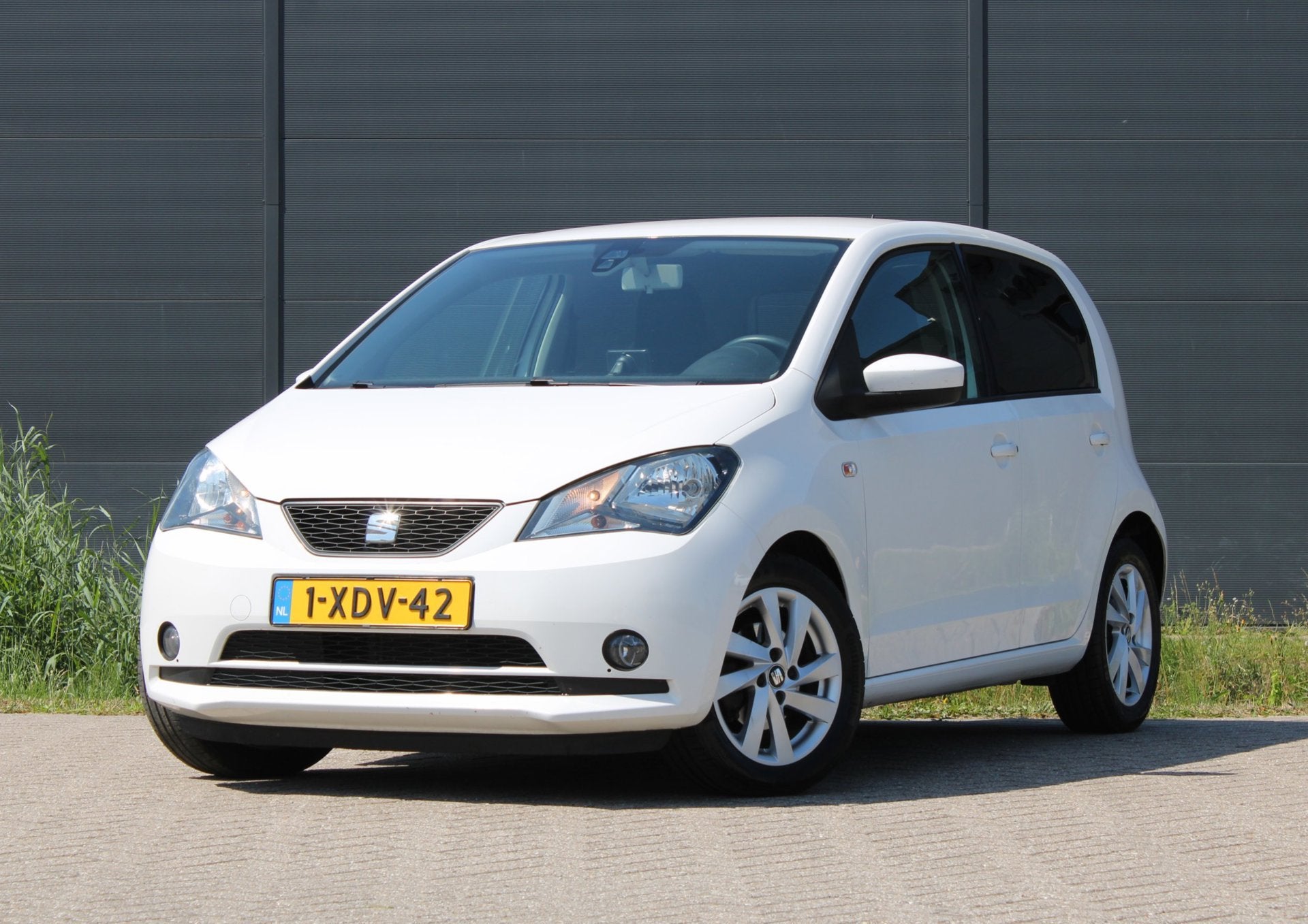 Seat Mii 1.0 Sport Dynamic Navigatie Stoelverwarming Airco !, Voorwielaandrijving, Euro 5, Stof, Gebruikt