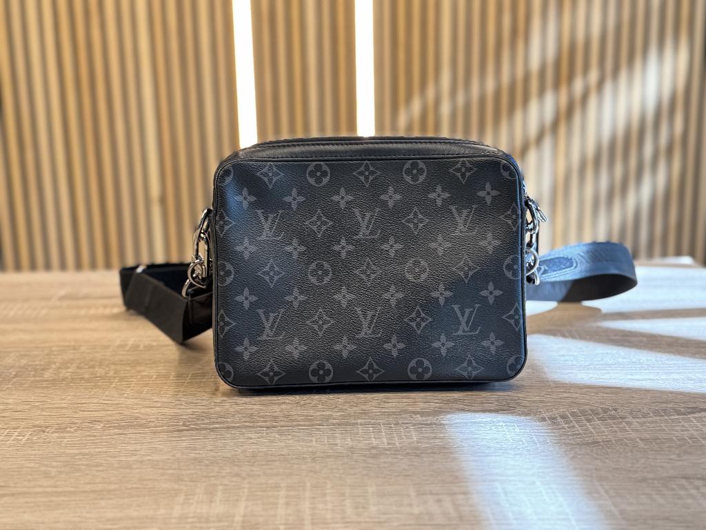Louis Vuitton Trio Messenger, Gebruikt, 1071BP, Zwart, +45 35 15 86 34