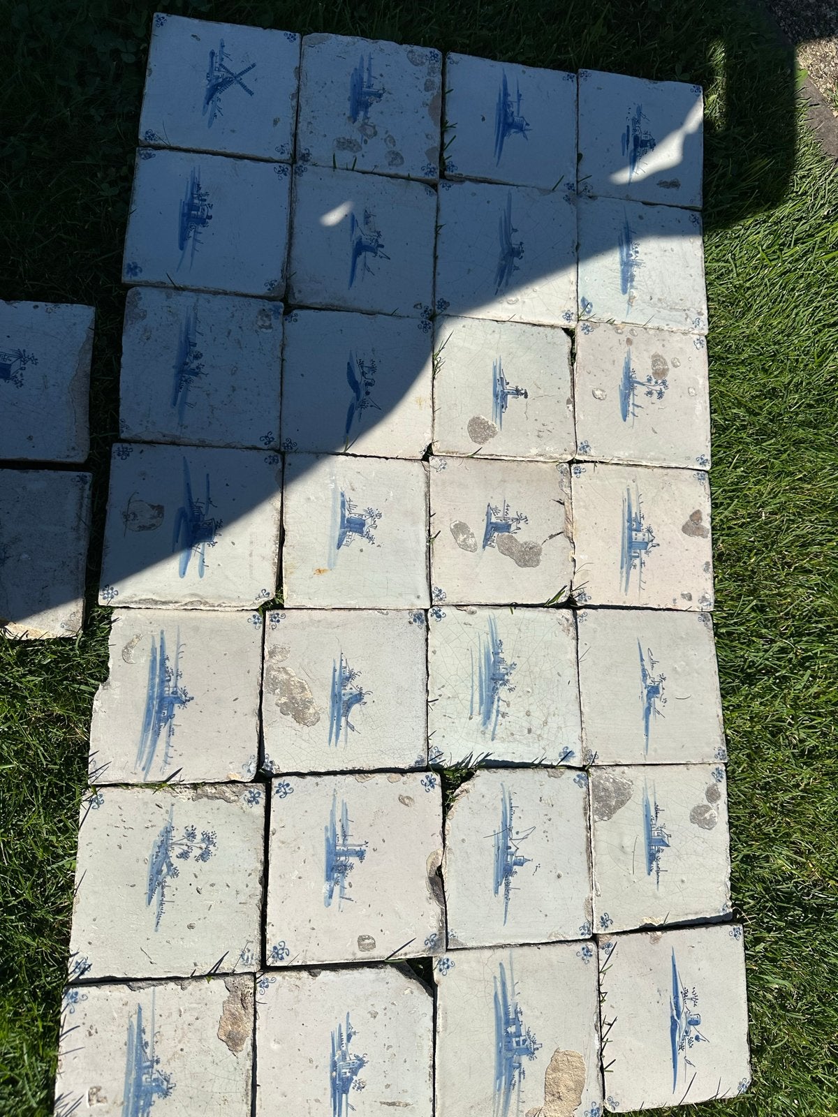 29 antieke Hollandse tegels - 17e/18e eeuw - Landschappen, Antiek en Kunst, Ophalen