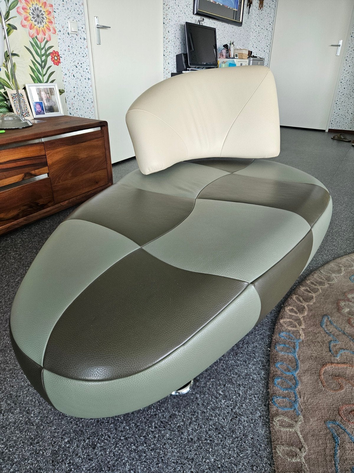 Aangeboden Leolux Kikko Chaise Longque., Ophalen of Verzenden, Zo goed als nieuw, Eenpersoons, Minder dan 150 cm