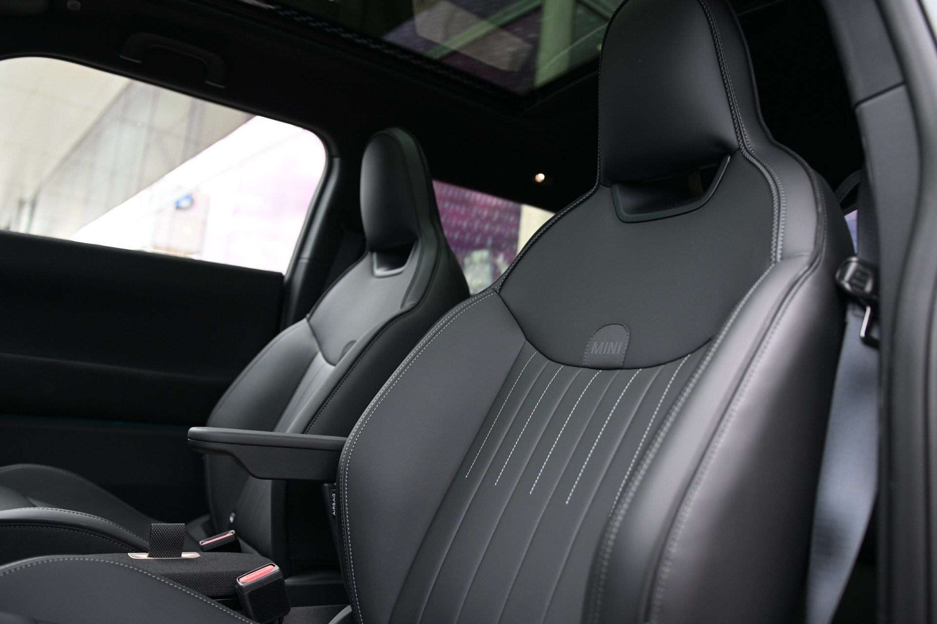 MINI Hatchback John Cooper Works / Pakket XL / Pakket XL / 1, Auto's, Dealer onderhouden, 402 km, Zwart, 4 stoelen