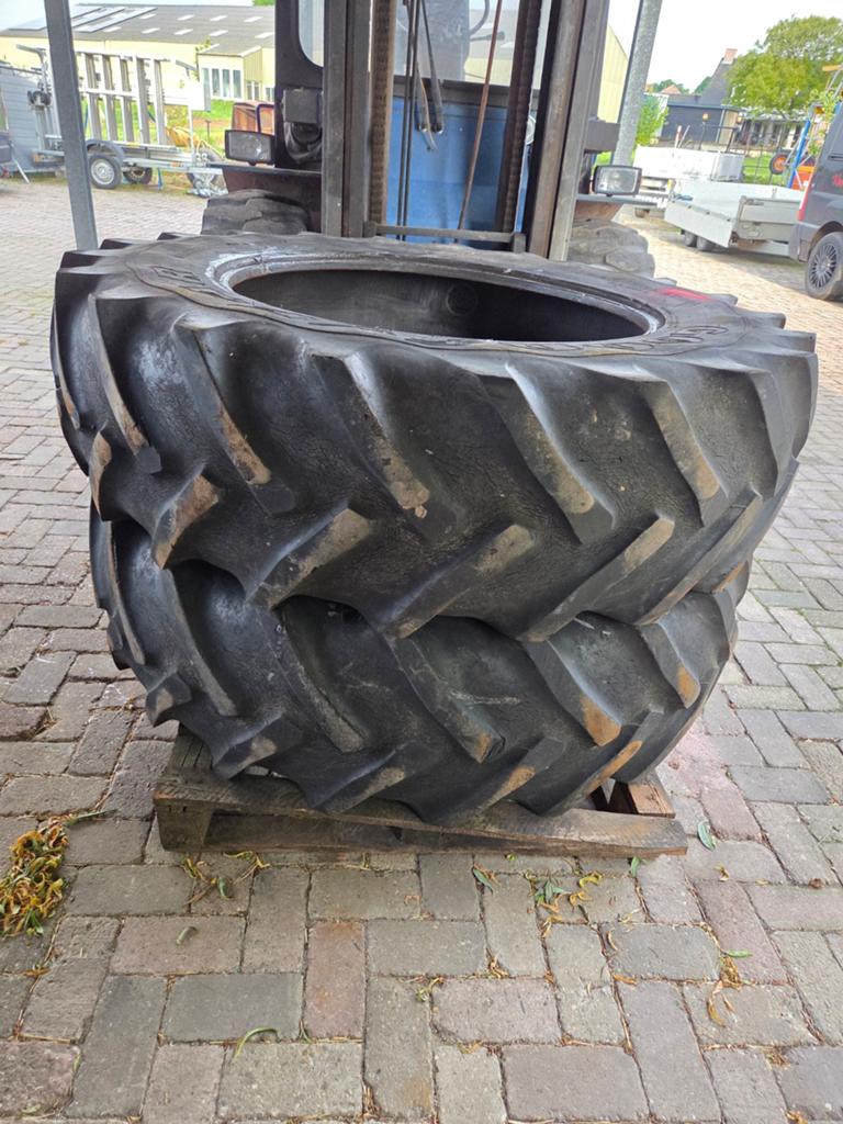 Goodyear 16.9R34, Zakelijke goederen, Agrarisch | Onderdelen | Banden, Velgen en Assen, Ophalen