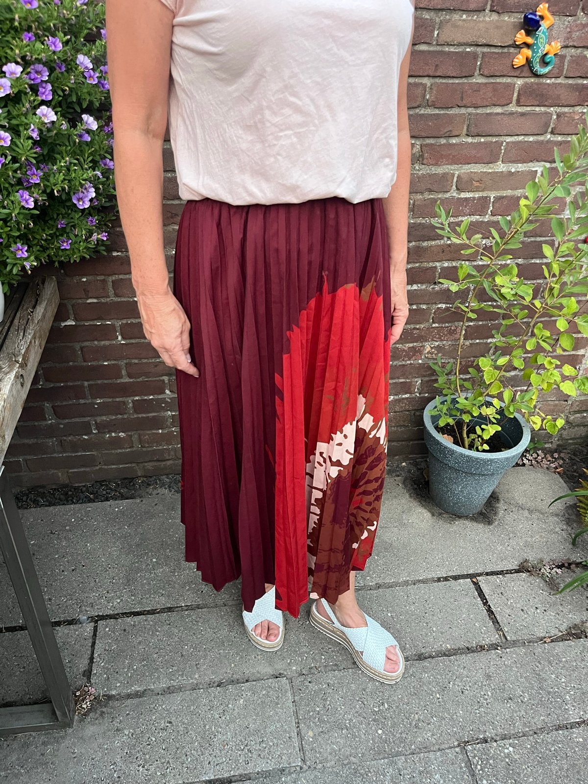 Plissé rok met print - Jules Tidye by An'ge, Kleding | Dames, Maat 38/40 (M), Ophalen of Verzenden, Zo goed als nieuw, Rood