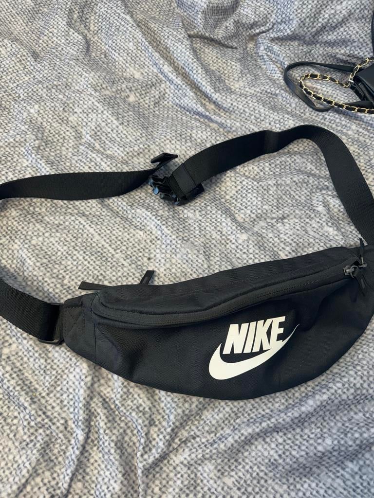 Nike Heuptas - Zwart met Wit Logo, Ophalen of Verzenden, Zo goed als nieuw, Zwart, Overige merken