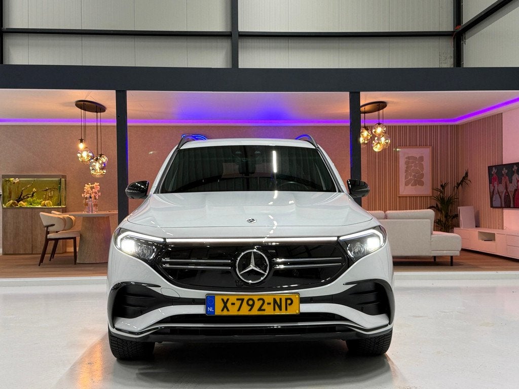 Mercedes-Benz EQB 250+ AMG Line 7persoons| Bj. 2024 | Trekha, Auto's, Mercedes-Benz, EQB, 7 stoelen, Wit, Origineel Nederlands