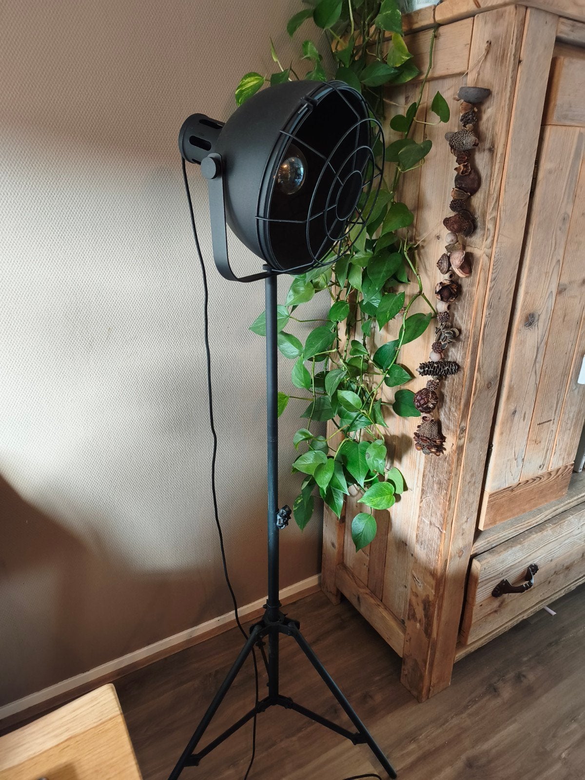 Brilliant Vloerlamp Studio Spot Zwart E27 Max 60W, Ophalen, Industrieel, Modern, E27 (groot), Zo goed als nieuw