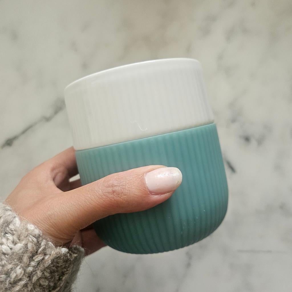 Royal Copenhagen Fluted Contrast Mok - Turquoise aqua blauw, Huis en Inrichting, Keuken | Servies, Zo goed als nieuw, Kop(pen) en/of Schotel(s)