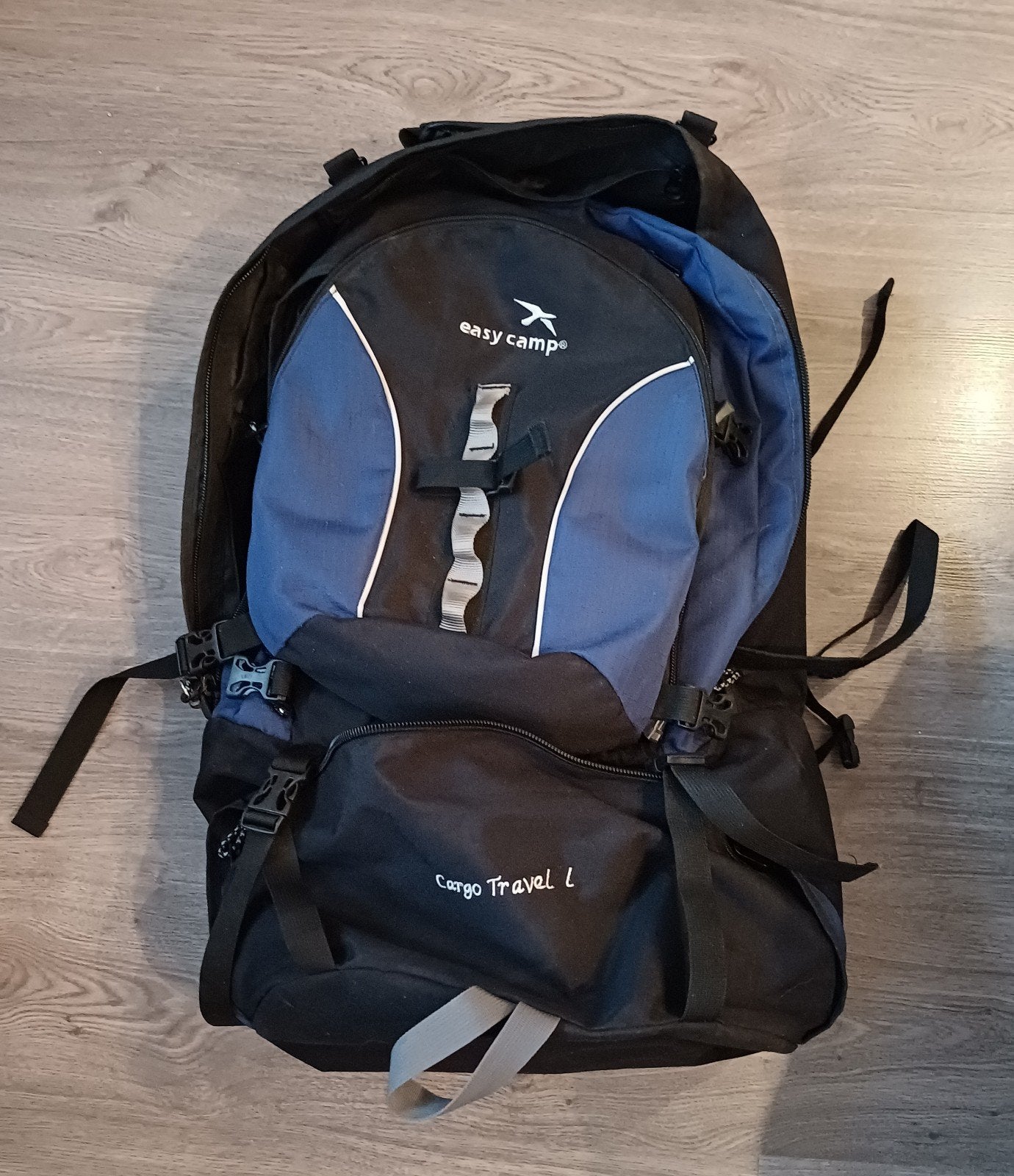 Easy Camp Cargo Travel L Rugzak - Zwart/Blauw, 40 cm of meer, Gebruikt, Trekking, 60 cm of meer