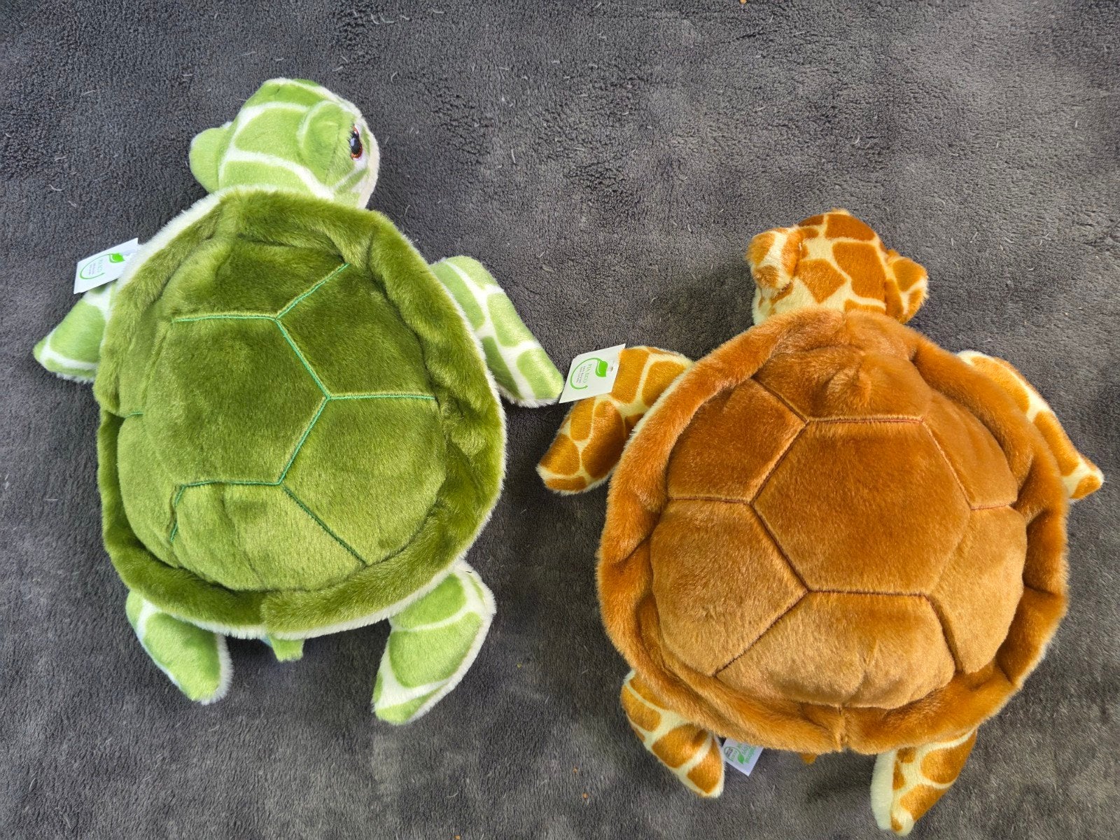 Twee nieuwe schattige knuffelschildpadden - groen en bruin, Groen, Overige typen, Nieuw, Ophalen of Verzenden