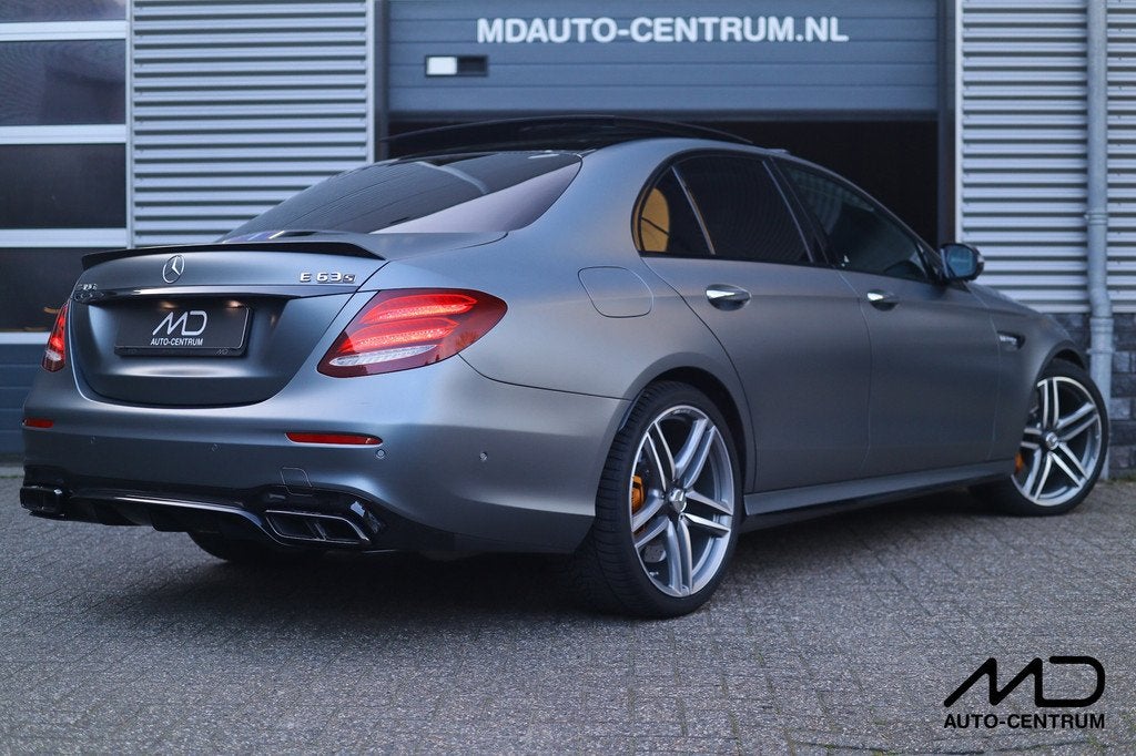 Mercedes-Benz E-klasse AMG 63 S 4MATIC Premium+| Bomvol, Auto's, Automaat, Gebruikt, Leder, 129 €/maand