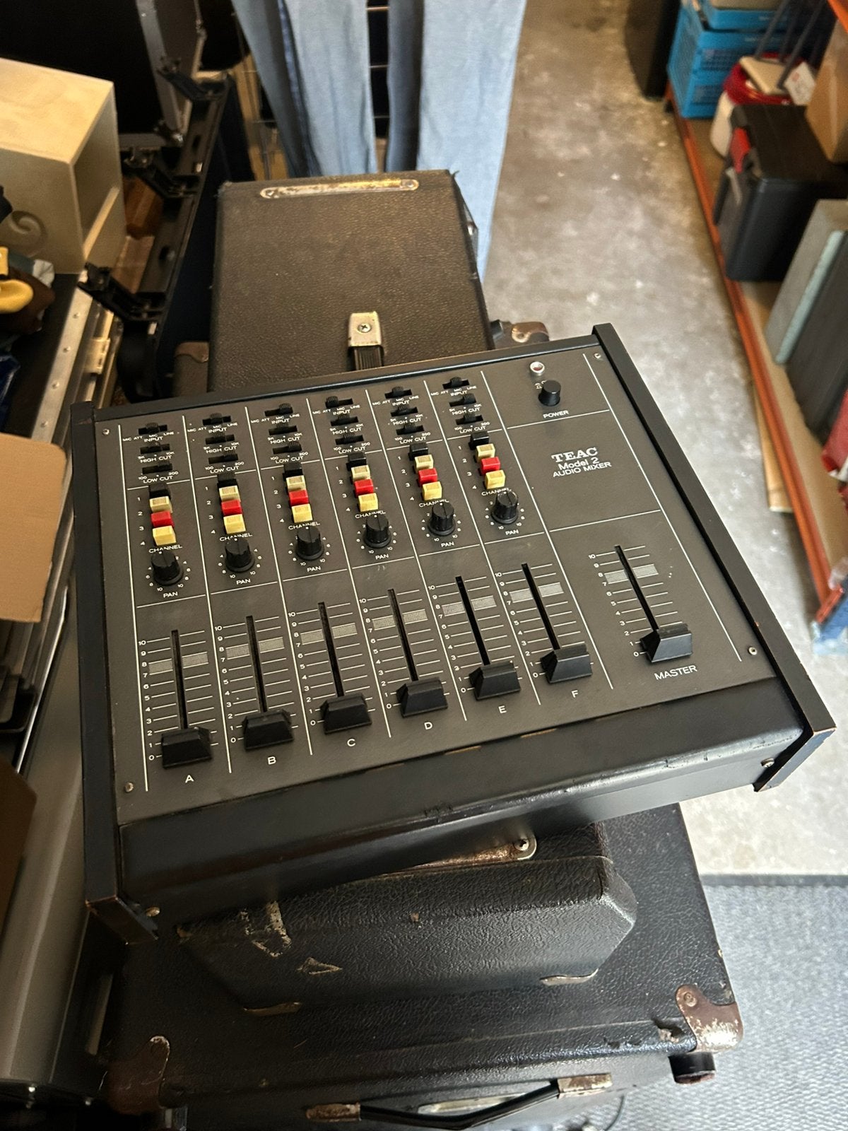 Teac Model 2 Audio Mixer, Ophalen, Zo goed als nieuw, 5 tot 10 kanalen