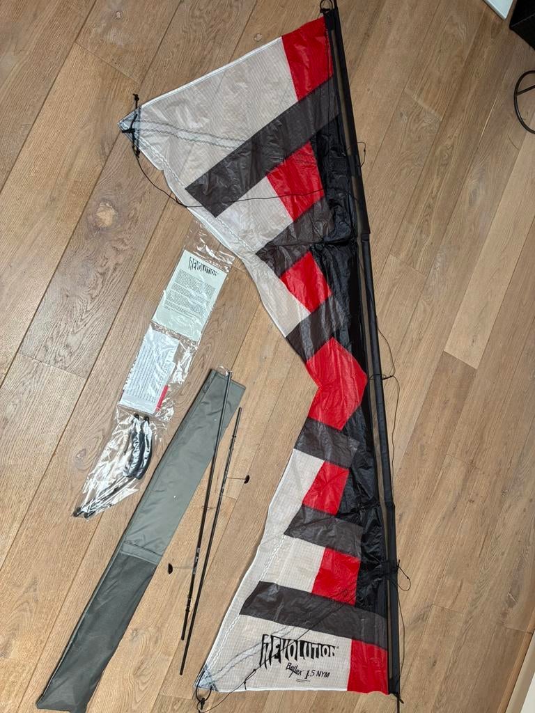 Te koop nieuwe vlieger revolution nym., Ophalen of Verzenden, Zo goed als nieuw