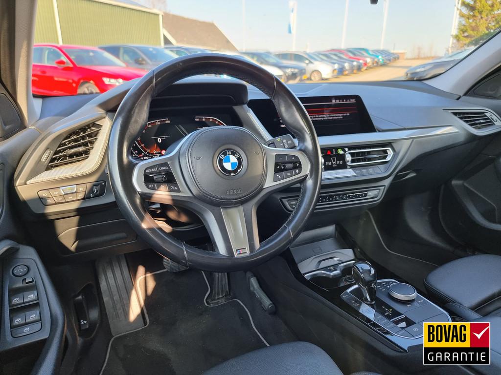 BMW 1-serie 118i Business Edition | Sportline | Panoramadak, Auto's, BMW, 12 maanden, 136 pk, Gebruikt, Leder en Stof