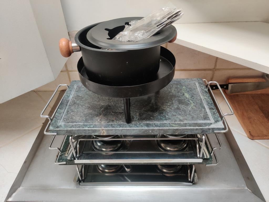 Steengrill en fondueset - Ongebruikt, Witgoed en Apparatuur, Ophalen of Verzenden, 8 personen of meer