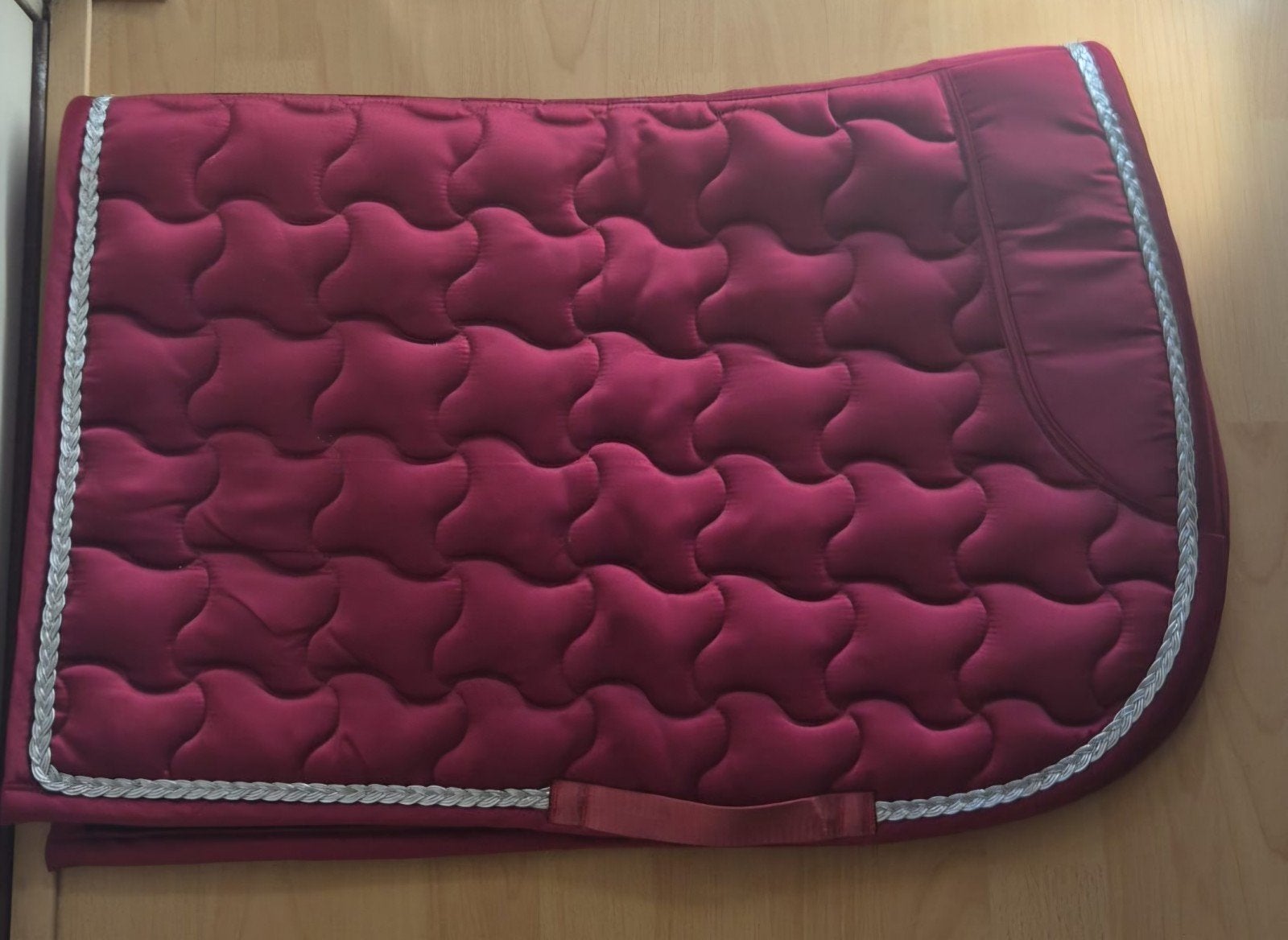 NIEUW rood dekje veelzijdigheid maat Cob, Dieren en Toebehoren, Paarden en Pony's | Dekens en Dekjes, Dressuurdekje, Cob (M), Nieuw