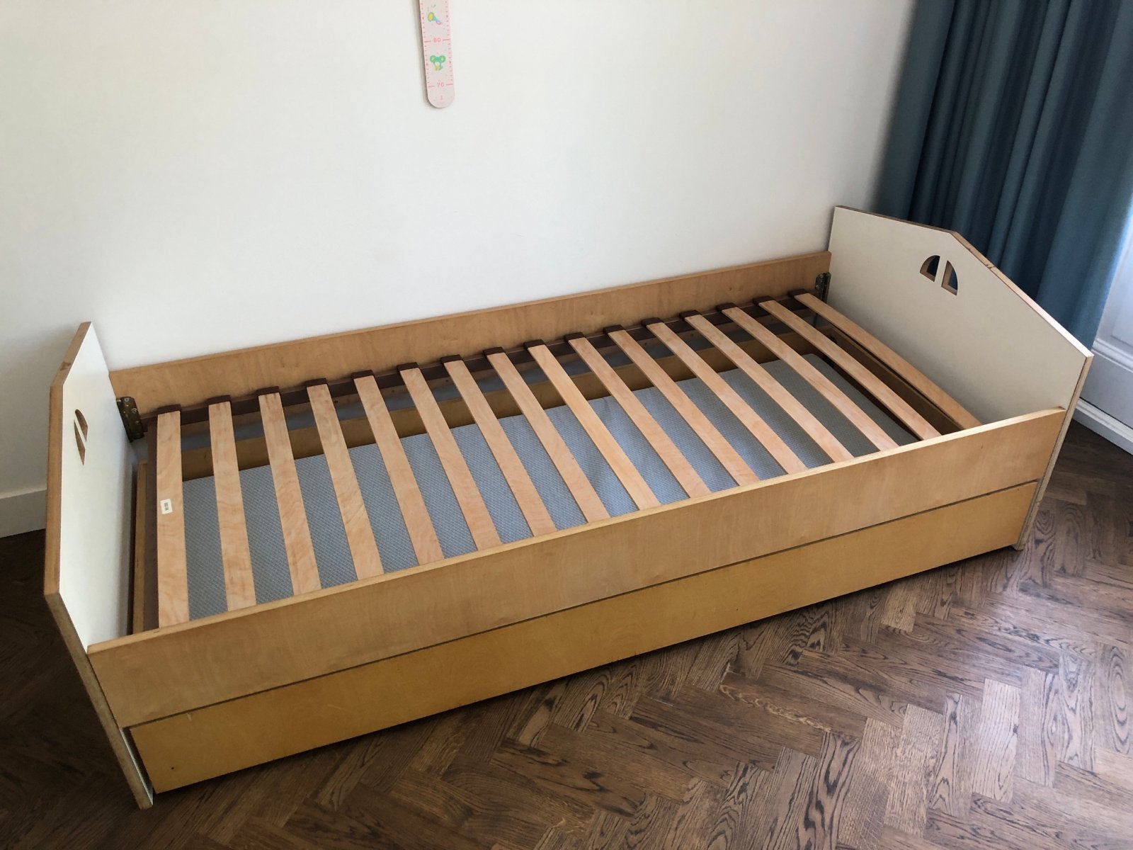 Eenpersoonsbed + uitschuifbed, 2 lattenbodems, 1 matras, Huis en Inrichting, Ophalen, Gebruikt, 90 cm, 200 cm