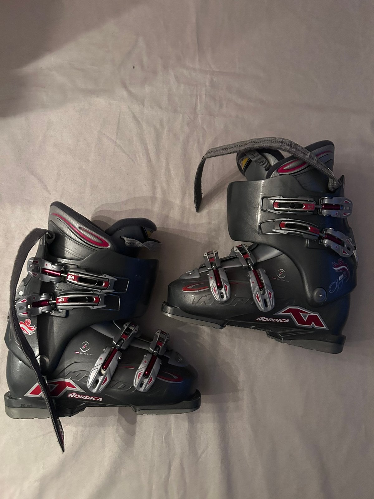 Nordica grijze ski schoenen - maat 26/26,5, 160 tot 180 cm, Gebruikt, Schoenen, Ophalen of Verzenden