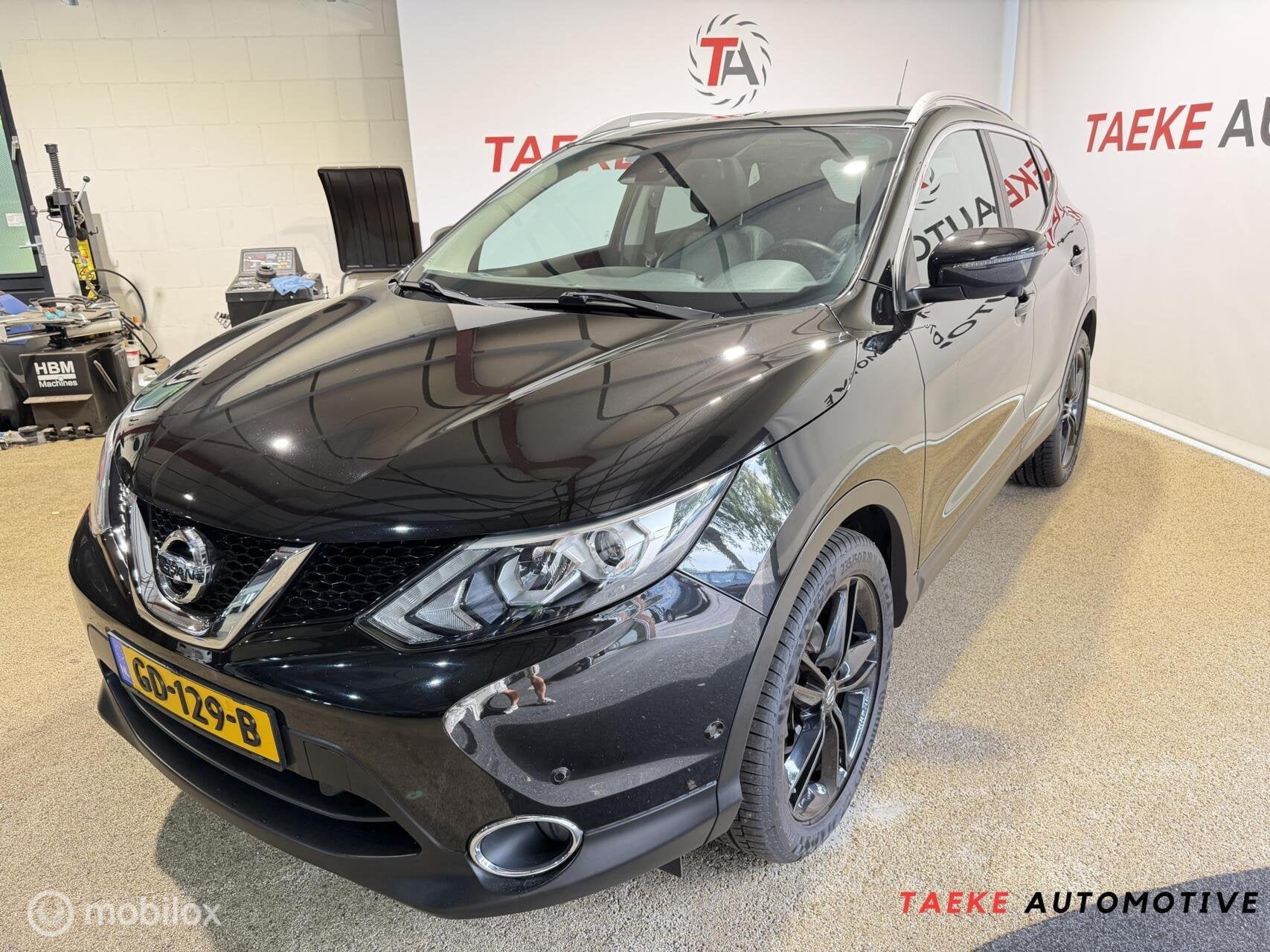 Nissan Qashqai 1.2 Tekna AUT/CLIMA/CRUISE/PANO/360/NAP/LEDER, Auto's, Euro 5, Gebruikt, 680 kg, 4 cilinders