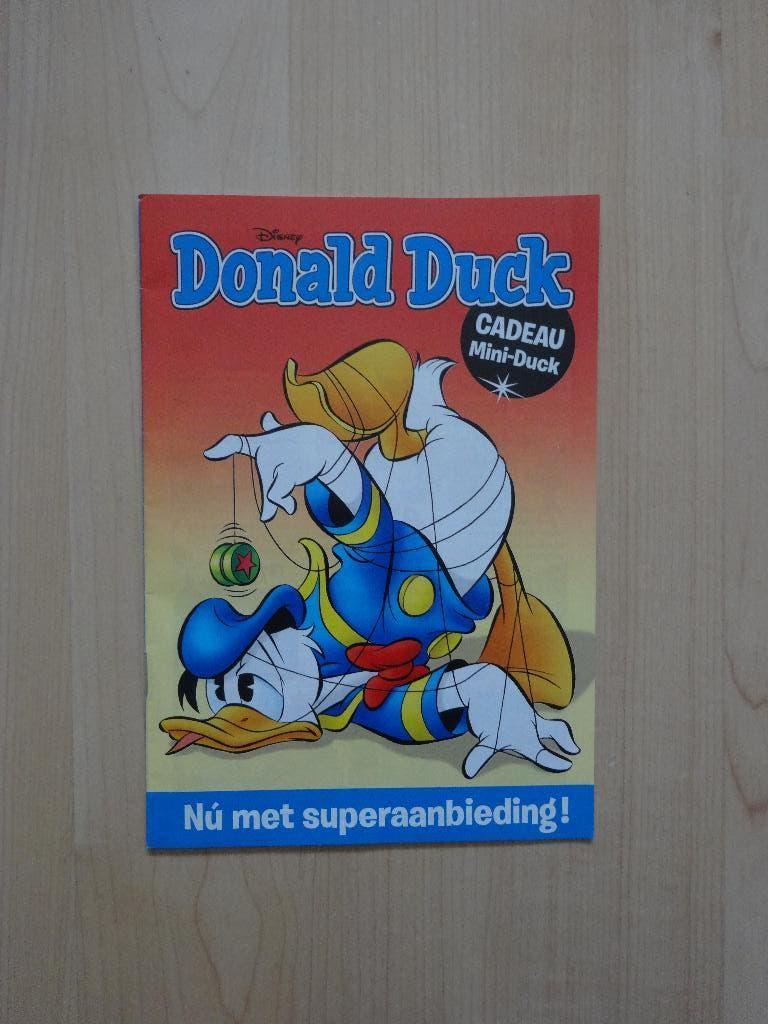 Donald Duck Cadeau Mini-Duck, Eén stripboek, Ophalen of Verzenden, Zo goed als nieuw
