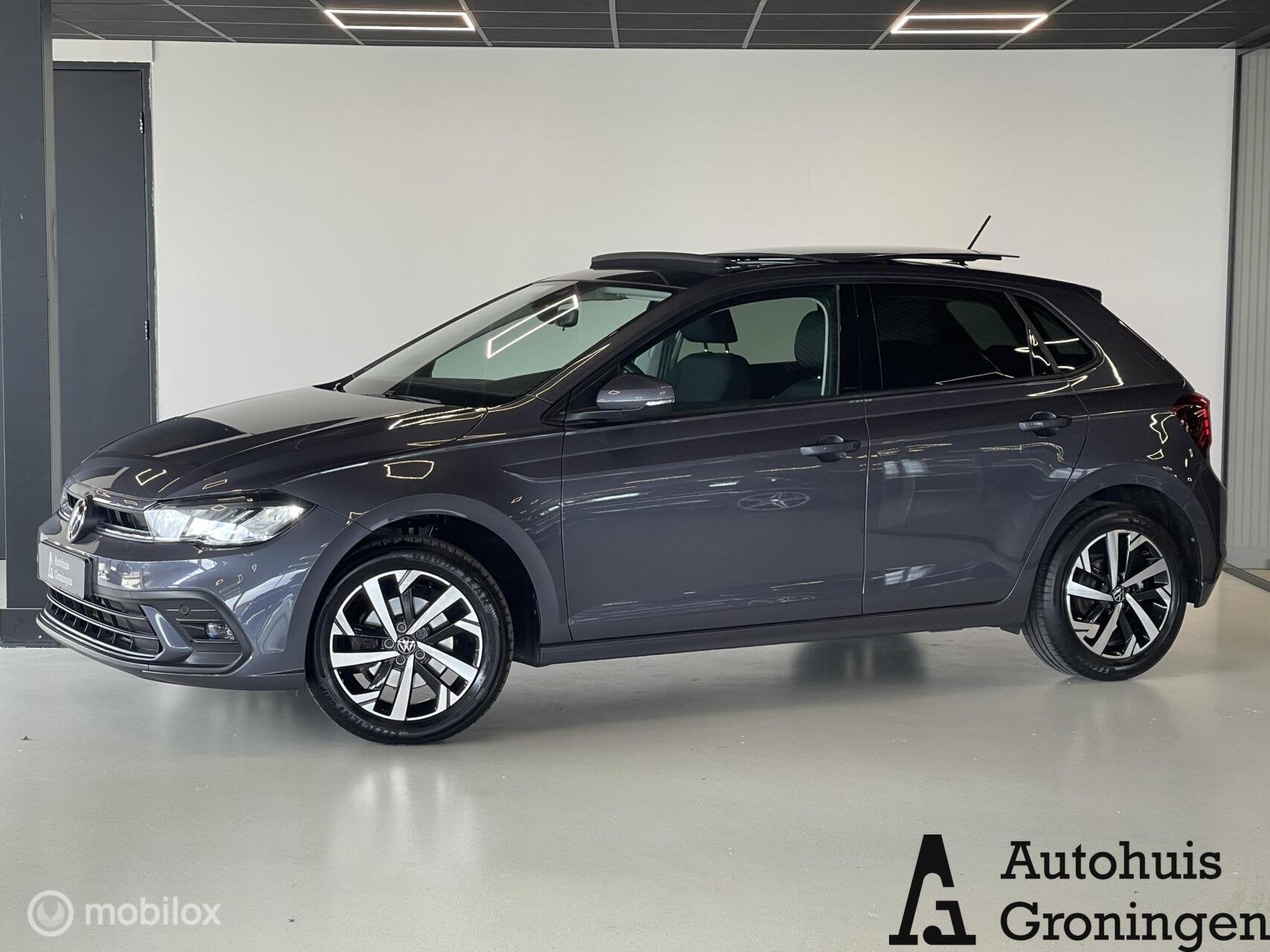 Volkswagen Polo 1.0 TSI Life 81 kW DSG | Pano | Stoelverwarm, Stof, Gebruikt, Zwart, 1072 kg