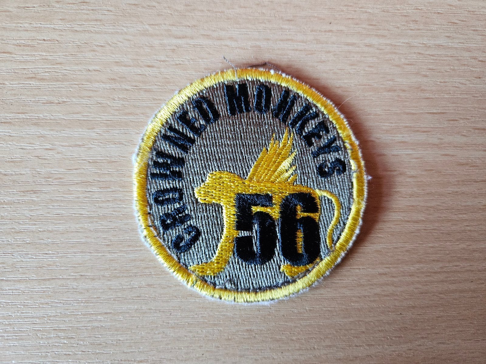 Patch embleem badge Crowned Monkeys 56, Hobby en Vrije tijd, Ophalen of Verzenden, Zo goed als nieuw, Applicatie