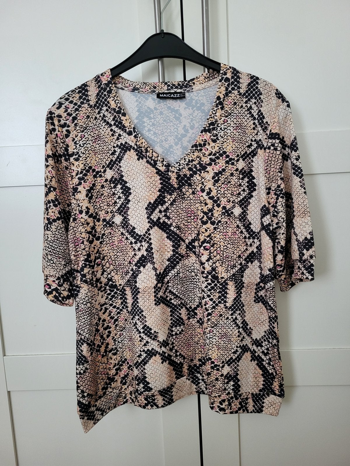 Maicazz Bibi top travelstof powder snake maat L zgan., Maat 38/40 (M), Beige, Ophalen of Verzenden, Korte mouw