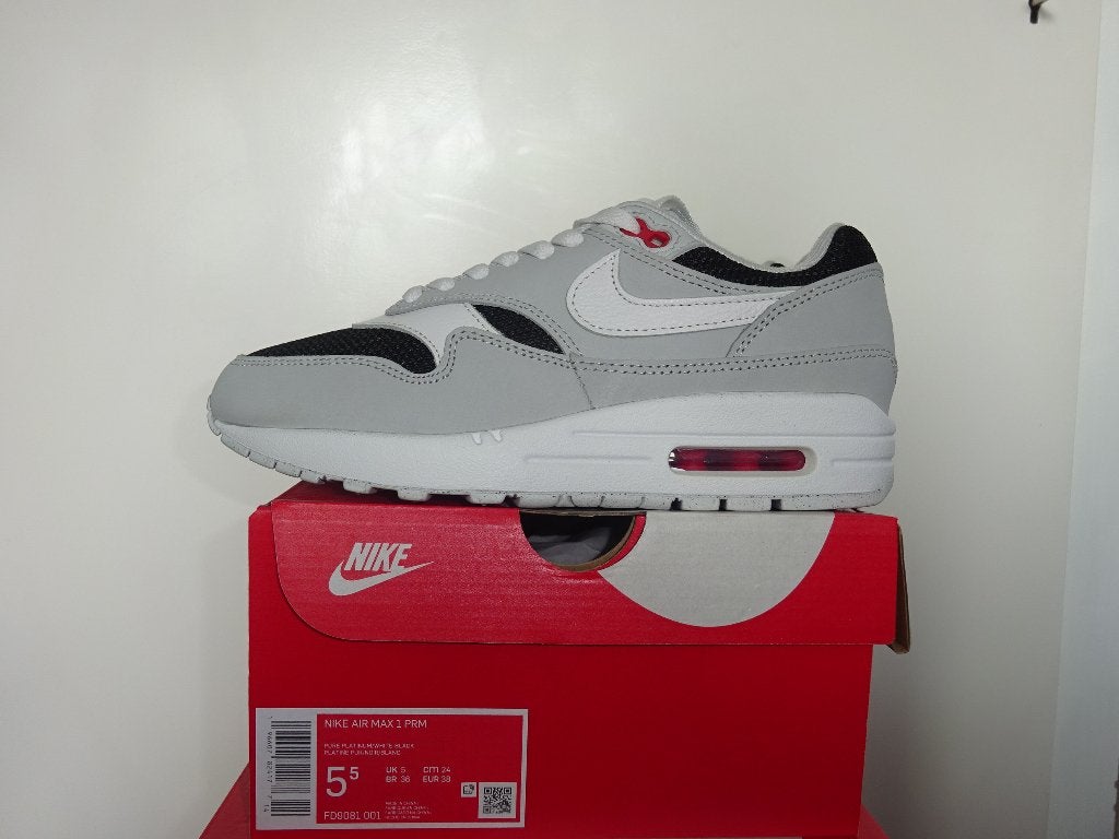 Nike Air Max 1 Urawa (2023) Maat 38, Nike, Nieuw, Ophalen of Verzenden, Sneakers of Gympen