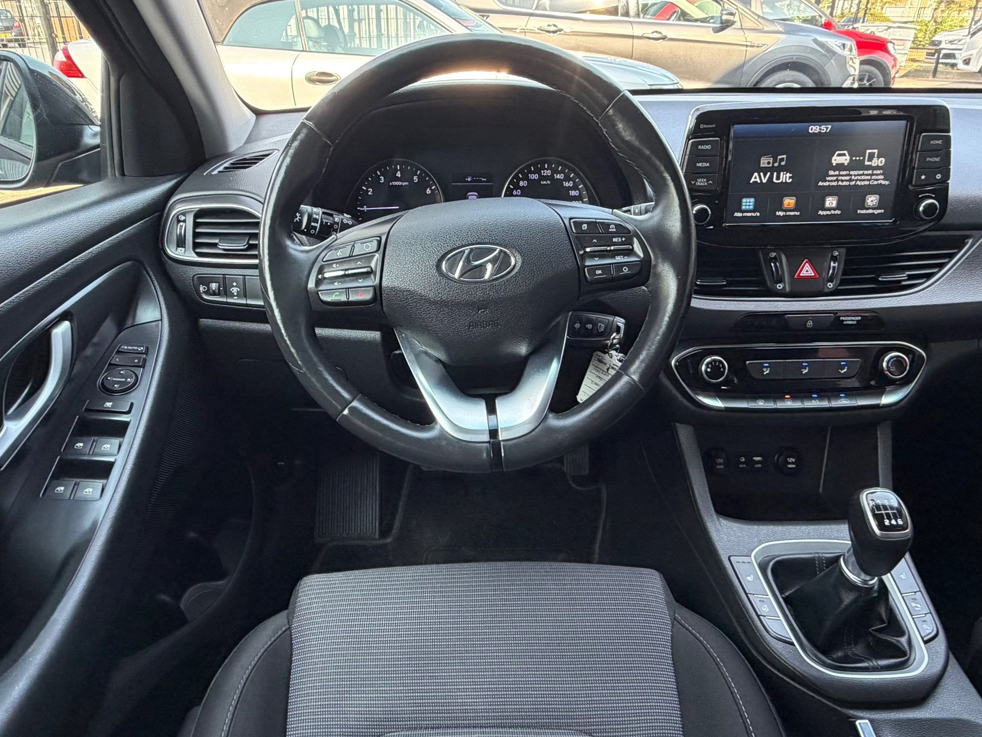 Hyundai I30 1.0 T-GDI 120PK Clima,Cruise,Carplay,Isofix,Stoe, Auto's, Voorwielaandrijving, Gebruikt, Zwart, Origineel Nederlands