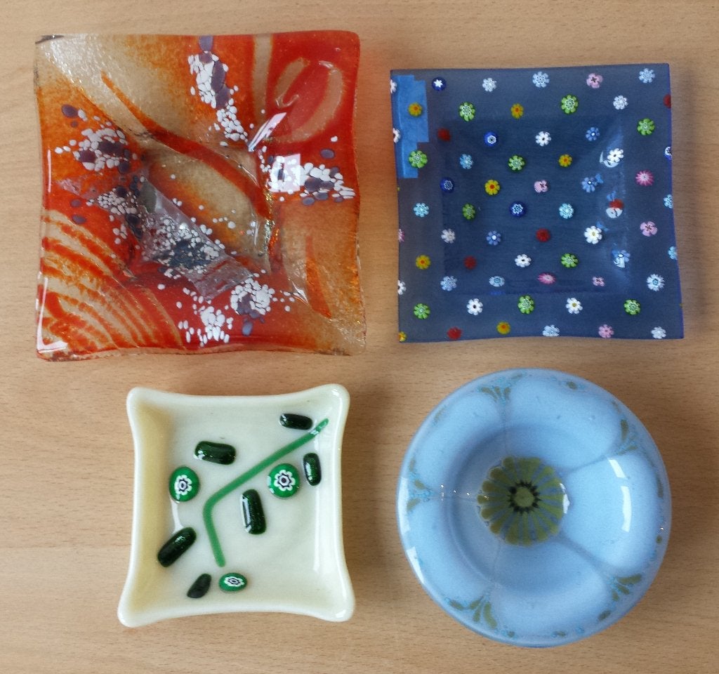 4 kleine Glazen Schaaltjes - o.a. Murano - fused glas, Schaal, Vierkant, Ophalen of Verzenden, Nvt