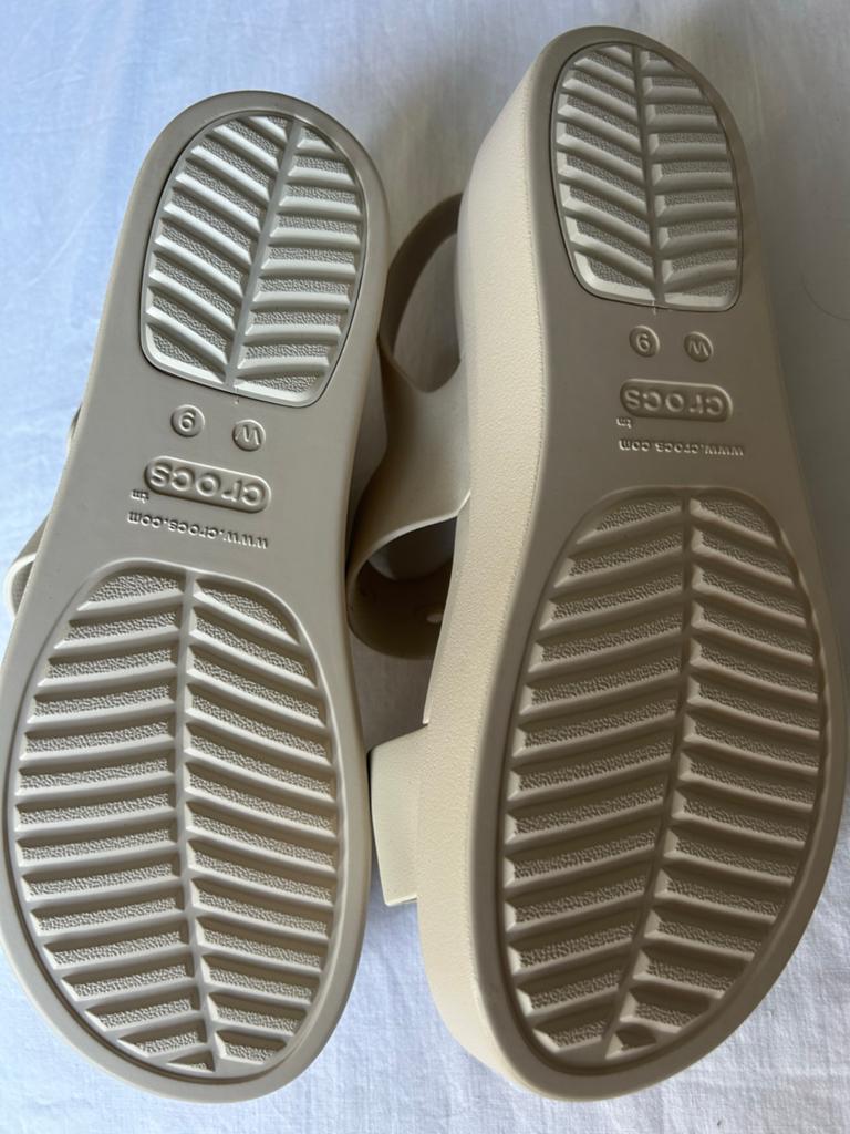 Crocs LiteRide Sandalen Beige Maat 39/40 (W9), Ophalen of Verzenden, Zo goed als nieuw, Beige, Sandalen of Muiltjes