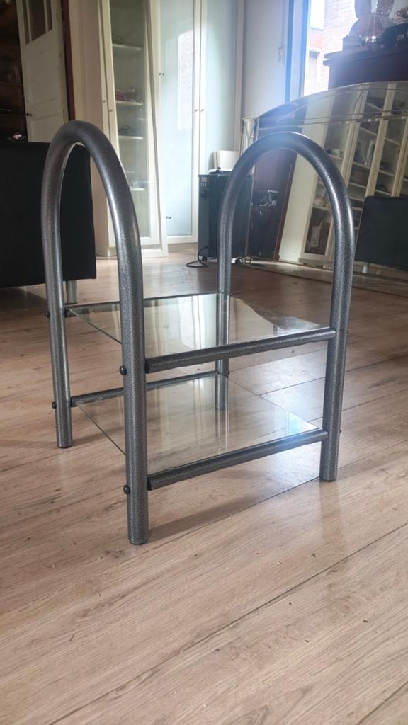 Vintage bijzettafel met glas, Minder dan 55 cm, Glas, Rechthoekig, Ophalen